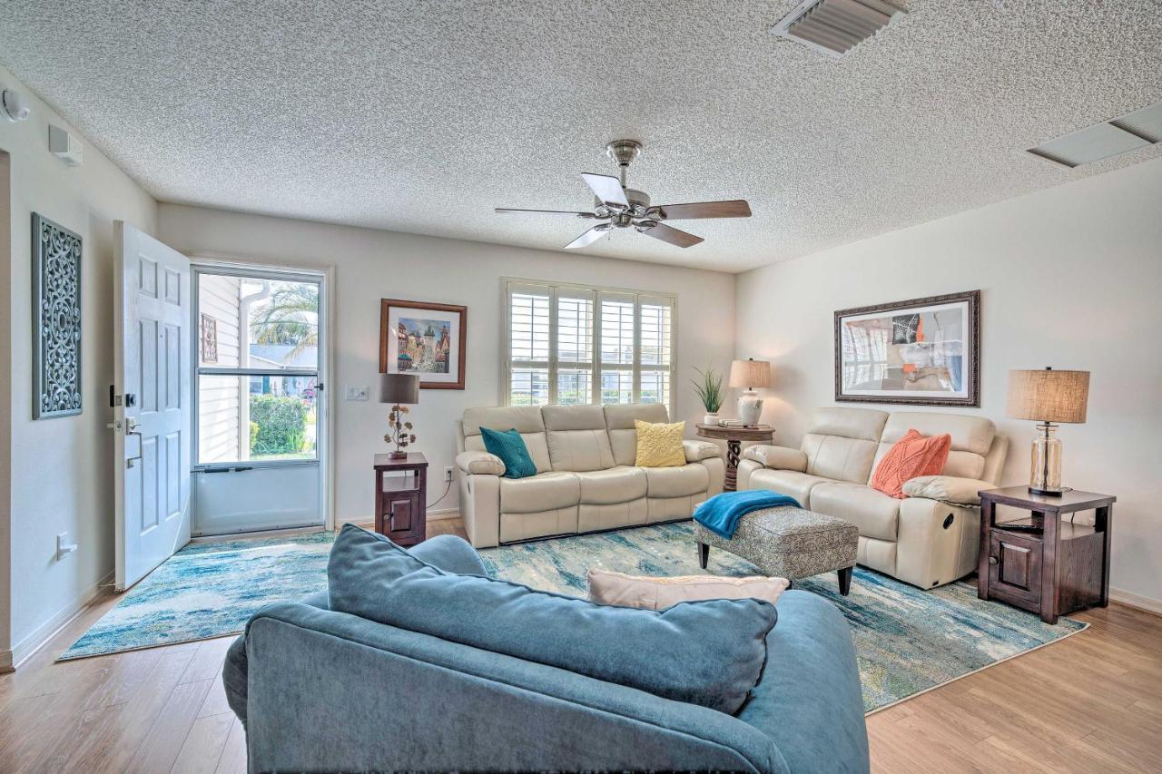 Home In The Villages With Lanai And Private Hot Tub! Exterior photo