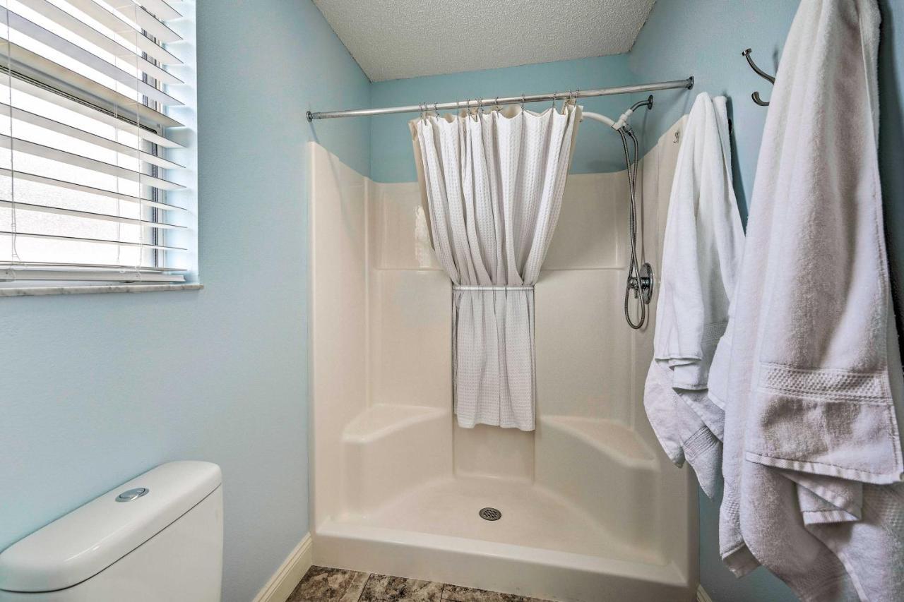 Home In The Villages With Lanai And Private Hot Tub! Exterior photo