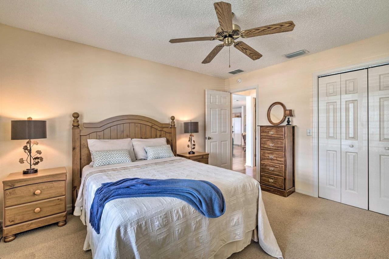 Home In The Villages With Lanai And Private Hot Tub! Exterior photo